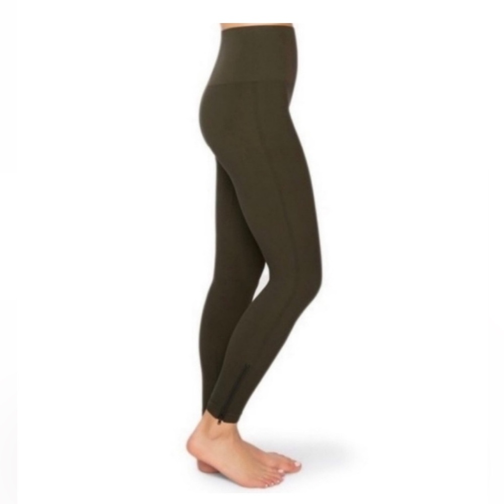 Spanx Seamless Ankle Zip Leggings
